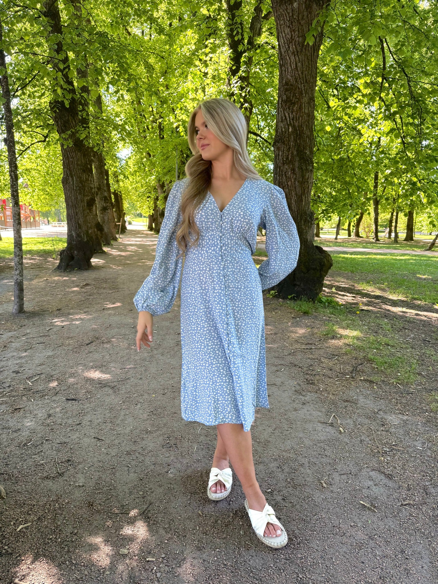 VIANNA Midi Dress - Kentucky Blue